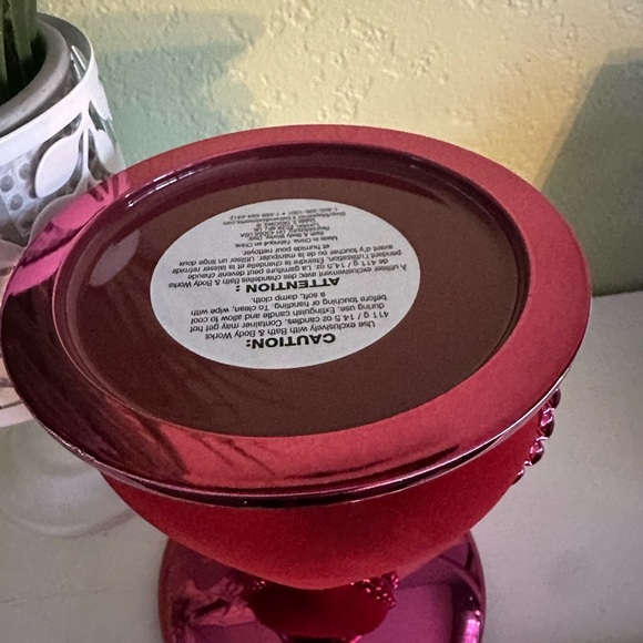 NEW BBW BEAUTIFUL RIBBON HEART ♥️ 3 WICK CANDLE PEDESTAL ❤️❤️❤️ - Picture 5 of 7